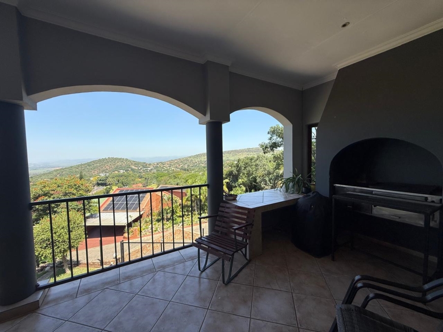 6 Bedroom Property for Sale in Safari Gardens North West